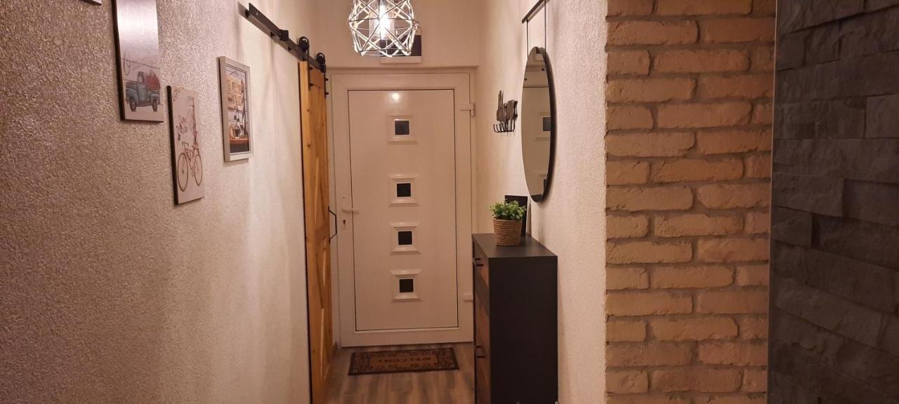 Apartman Twins Self Check In & Self Check Out Otočac Екстериор снимка