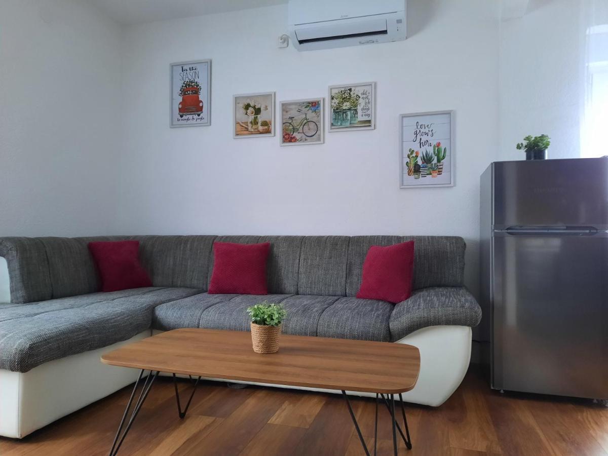 Apartman Twins Self Check In & Self Check Out Otočac Екстериор снимка