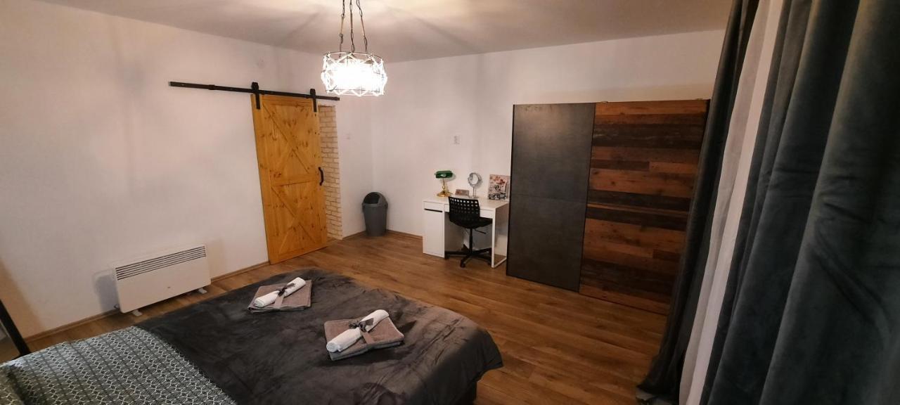 Apartman Twins Self Check In & Self Check Out Otočac Екстериор снимка
