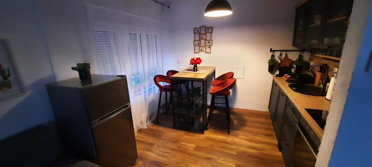 Apartman Twins Self Check In & Self Check Out Otočac Екстериор снимка
